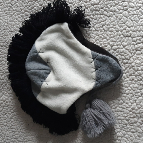 Walt Disney World Grumpy Embroidered Mohawk Tassel Winter GreyBlack Ear Flap - Picture 8 of 15